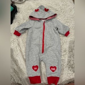 0-3M Cat&Jack Valentines Outfit